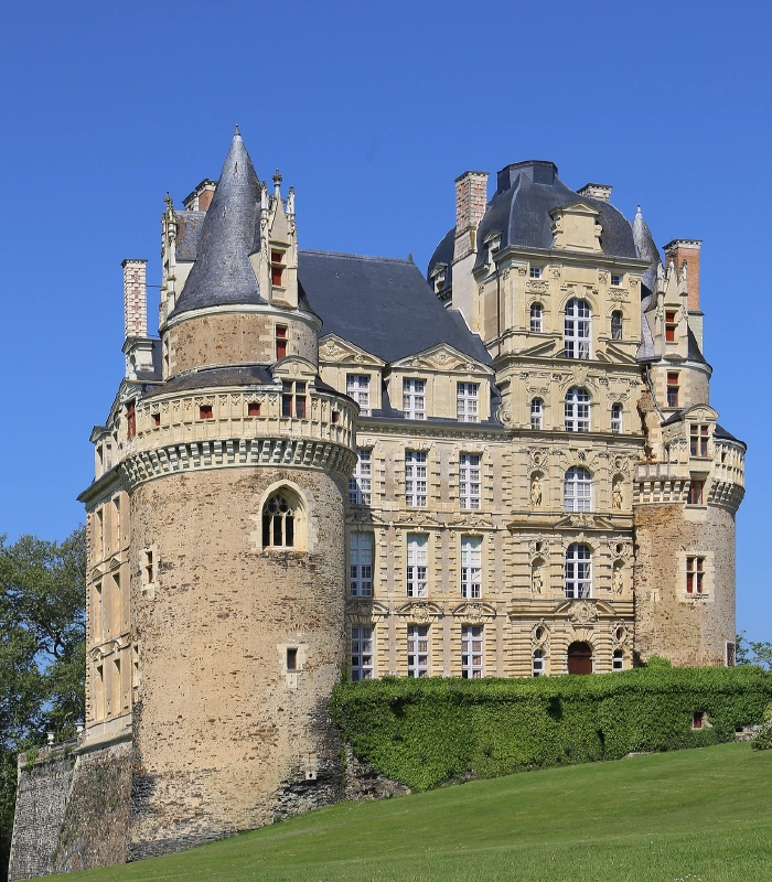 chateau brissac 1